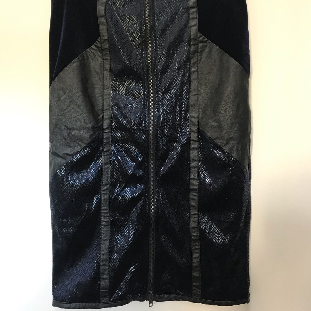 Oober Swank leather snake skin skirt